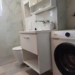 Sara Galileo Blizu Plaze Apartment Makarska